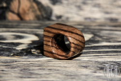 Деревянное кольцо "Кубик" (Зебрано)