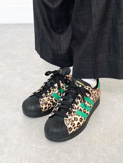 ADIDAS Кроссовки Superstar II с анималистическим принтом, черный/зеленый