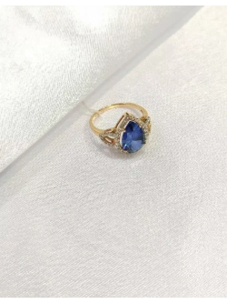 Кольцо золотое 585 пробы с сапфиром и фианитами