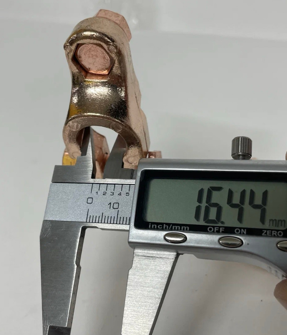 Клеммы АКБ с медным напылением и болтовым соединением провода, усиленные, Медник (2 шт. / в комплекте)