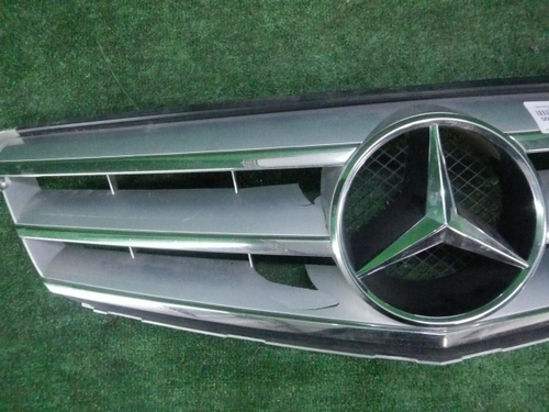 Решетка радиатора Mercedes C W204 (2011-2015)
