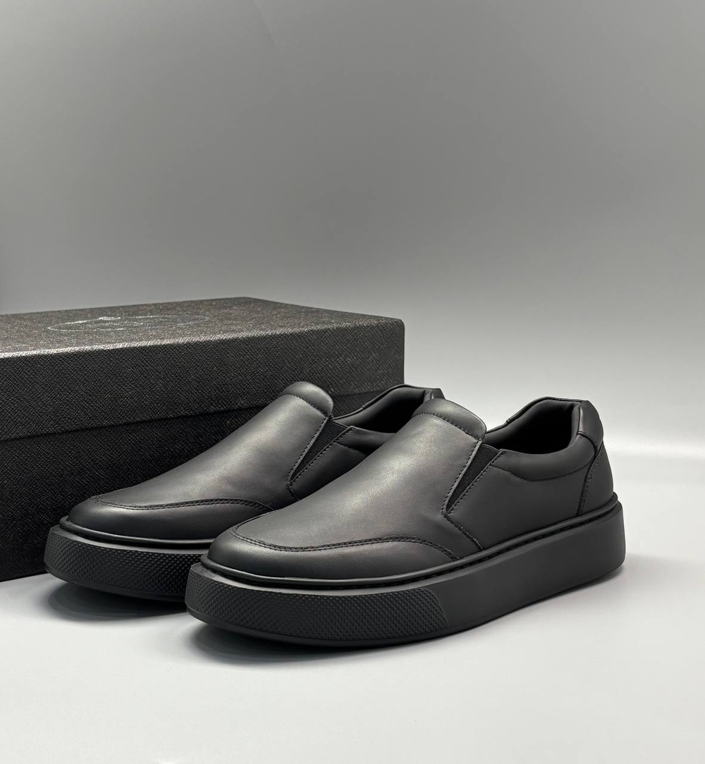 Слипоны Prada