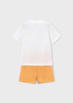 футболка с шортами