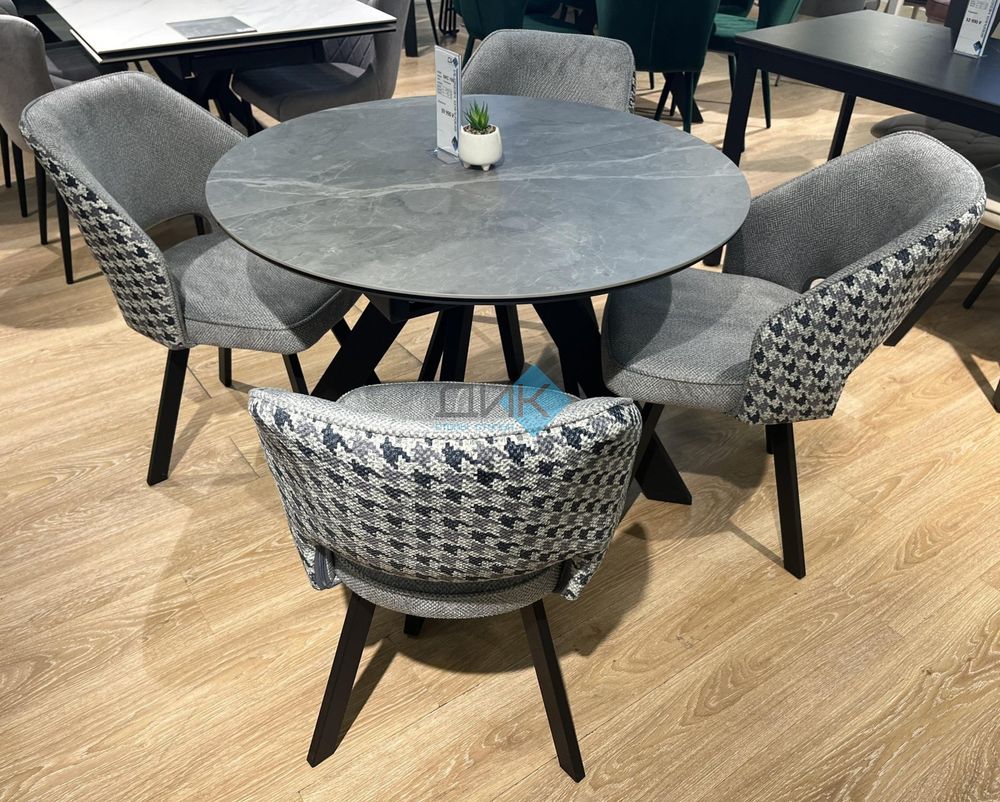 Стул DikLine 274 поворотный опоры чёрные