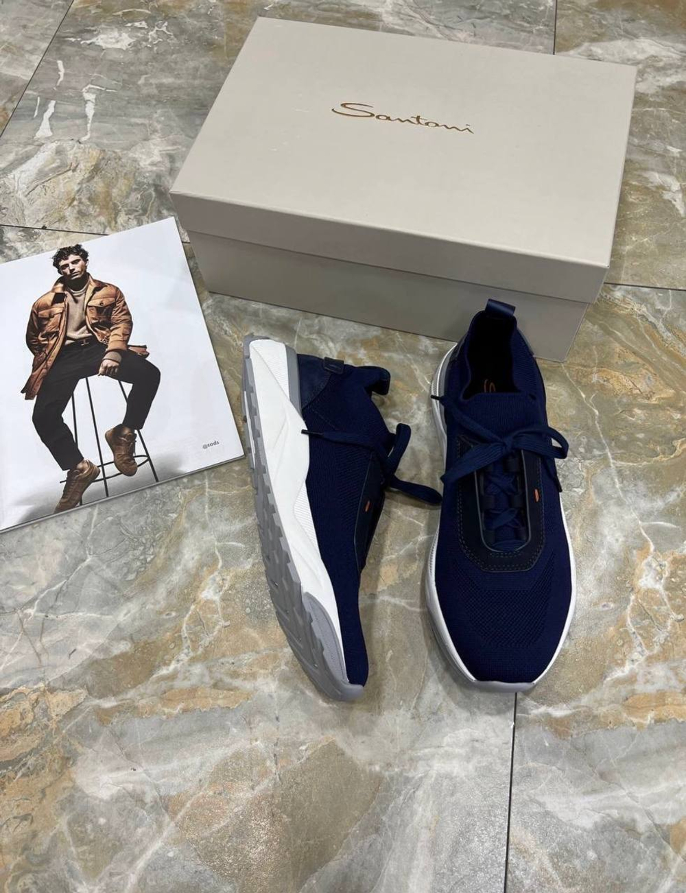 Кроссовки Santoni