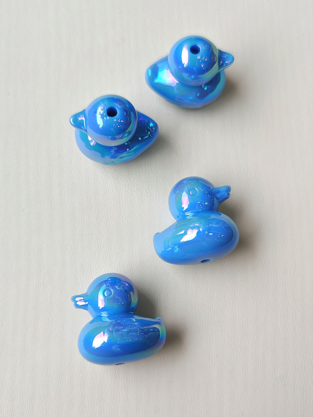 1314-г Бусина-подвеска акриловая "Уточка" 22мм голубая, шт