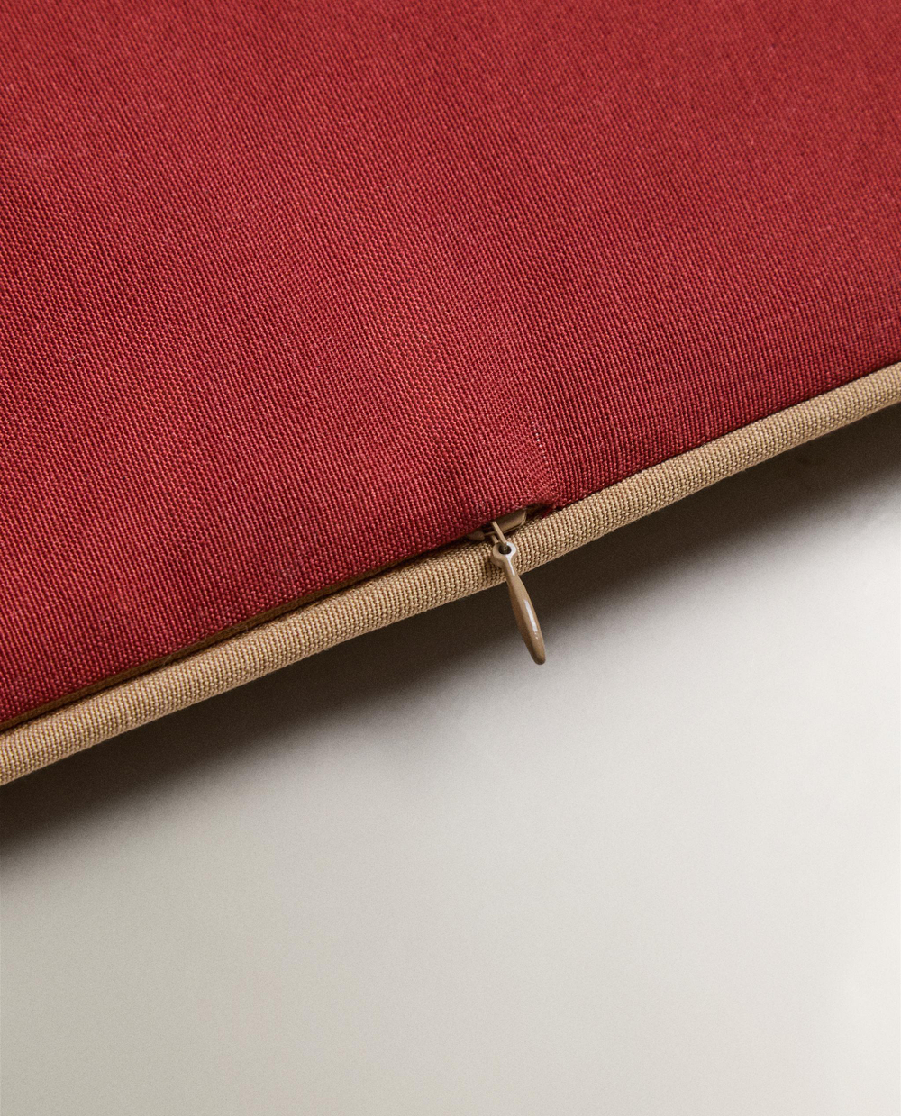 Декоративная подушка Zara Home, 44х49.5х2 см, хлопок, 1376/009