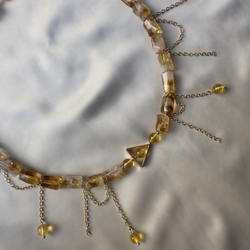 колье из цитрина с подвесками-цепочками Викториэль;