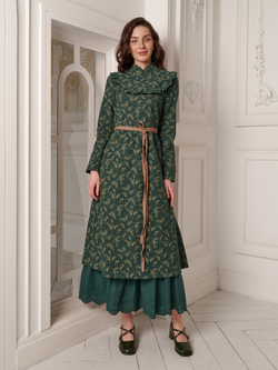 Платье с вшитой манишкой