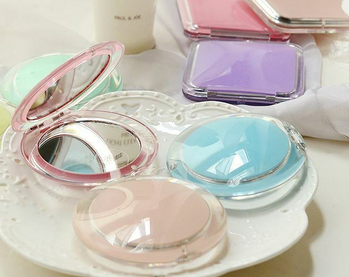 30%Компактное зеркало,1 шт. Диаметр 8 см, цвет в ассортименте.