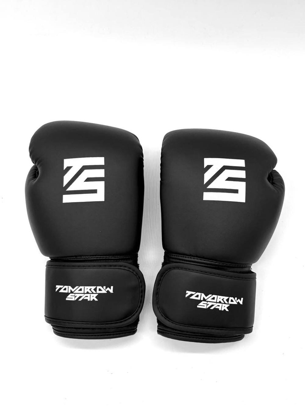 Перчатки для бокса черные Tomorrow star