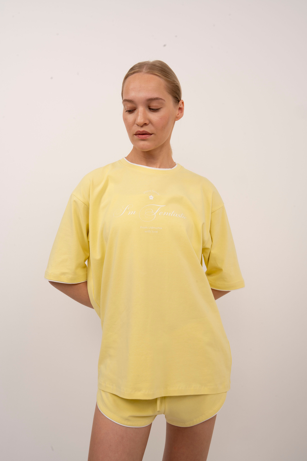 Мини-шорты с контрастным кантом | Последние размеры