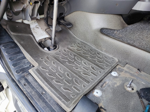 Коврик салона левый 2018г.