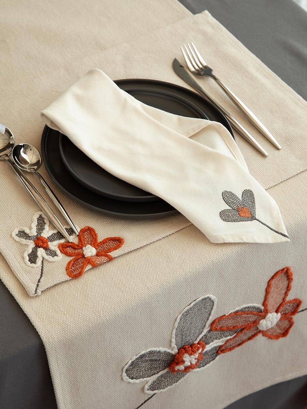 Дорожка на стол Stone flowers из коллекции Ethnic, 45х150 см