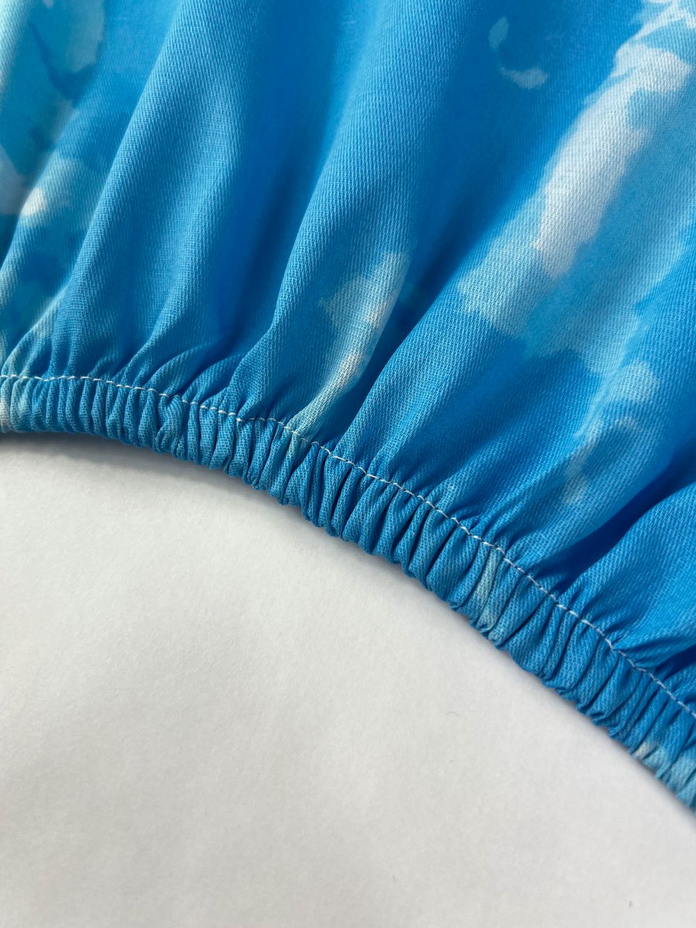 Простынь на резинке "Облака" 90х200 см  Сказка сатин