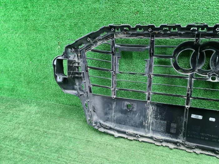 Решетка радиатора Audi Q7 2 (2019-2024)