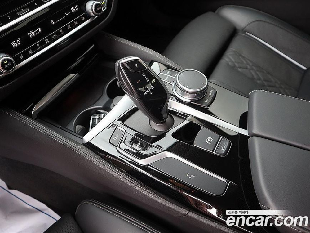 BMW 5 Series (G30) 530i xDrive Luxury Plus (11.2019)