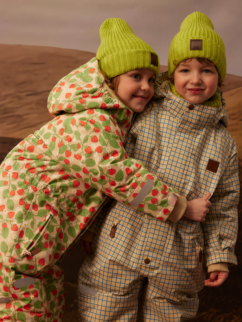 Шапка с отворотом Mjölk Киви