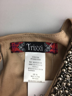 Платье Trixxi нарядное 46 размер