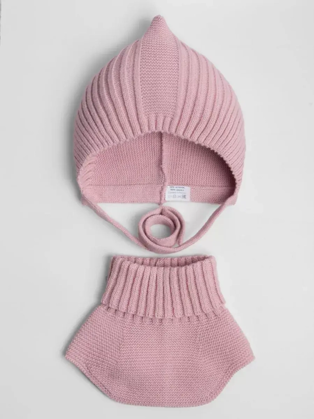 Чепчик и снуд детский на осень пудровый