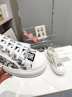 Christian Dior Walk'n'Dior Sneaker