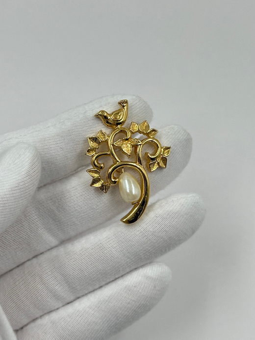 Брошь пин Дерево Avon