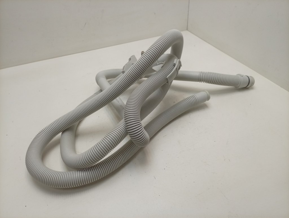 WLL2416EOE/01 кт73 Сливной шланг для стиральной машины Bosch 9000885394 б/у