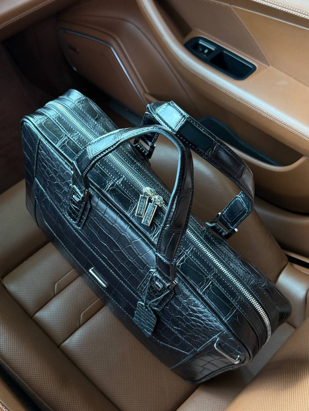 Портфель из кожи крокодила Zilli