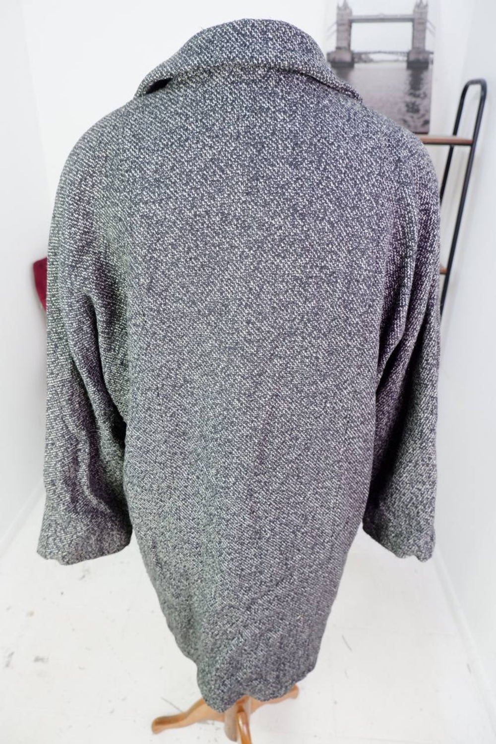 Пальто классического кроя, визуально на 50/52 размер