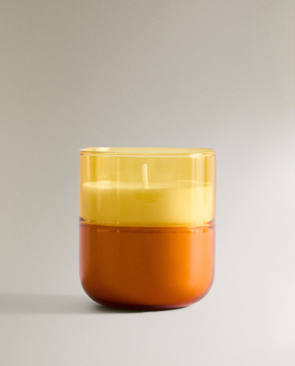 Zara Home - Ароматическая свеча coconut & pineapple, 220 г