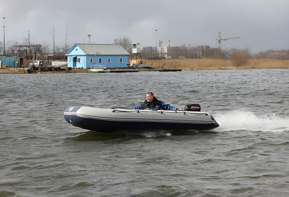 Лодка ПВХ ФЛАГМАН 400 U