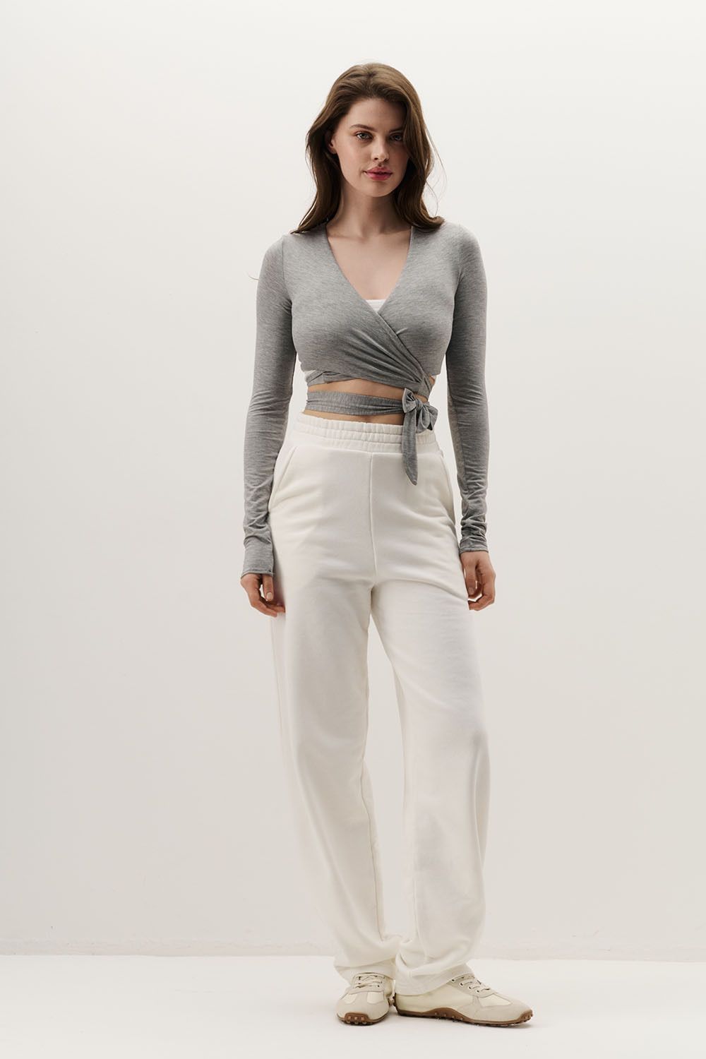 Лонгслив с завязками в стиле баллет цвета серый меланж