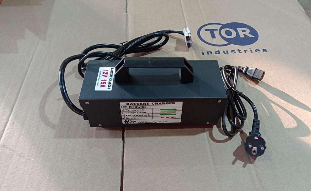 Зарядное устройство для штабелёров DYC/PEMS 12 В/15 А (Charger)