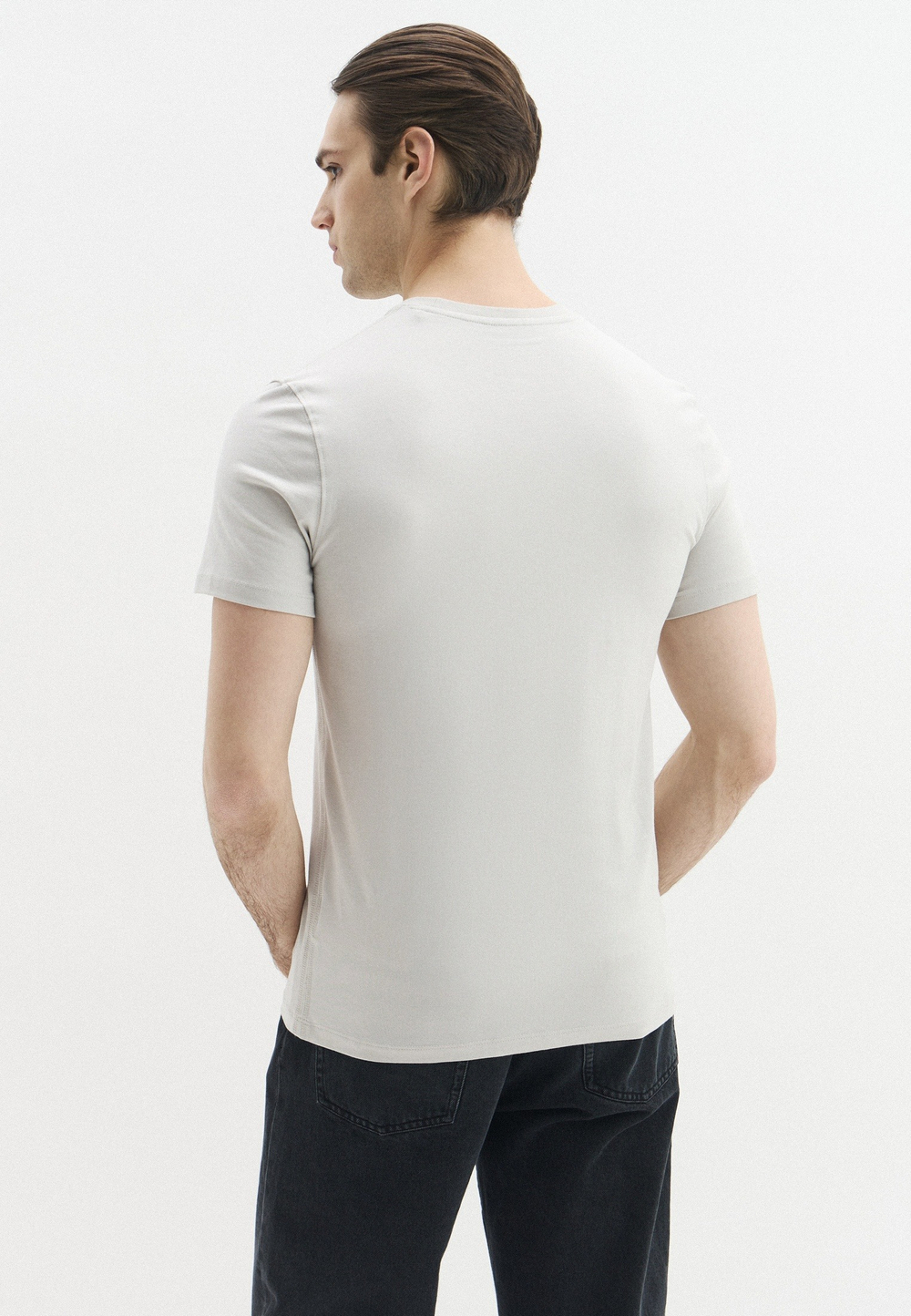 Футболки мужская GUESS