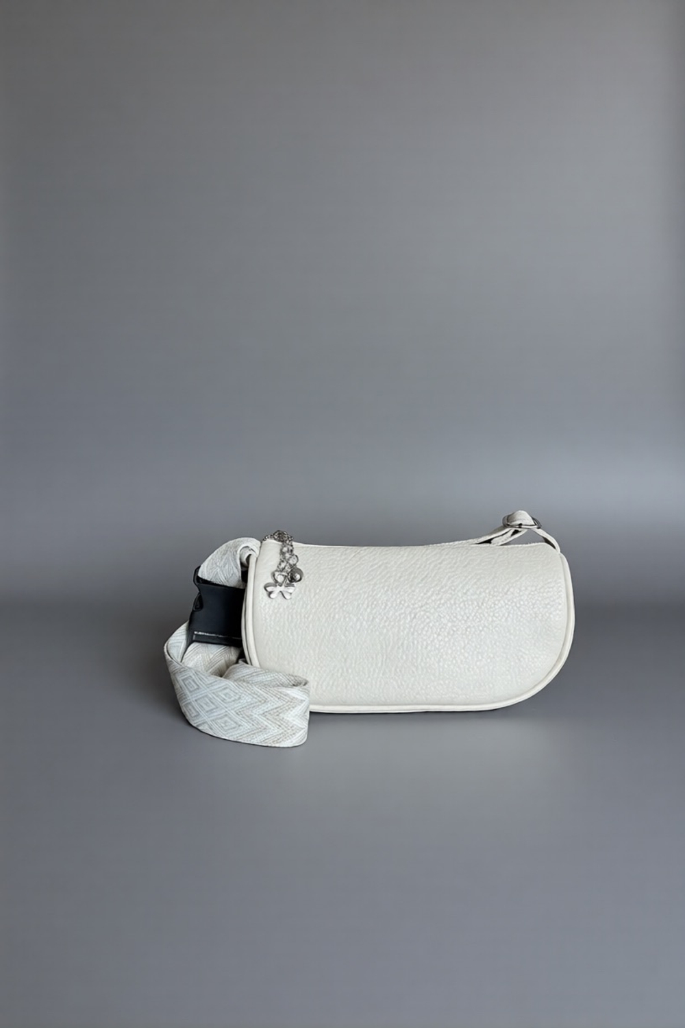 Сумка женская кросс-боди экокожа бежевая QOZA