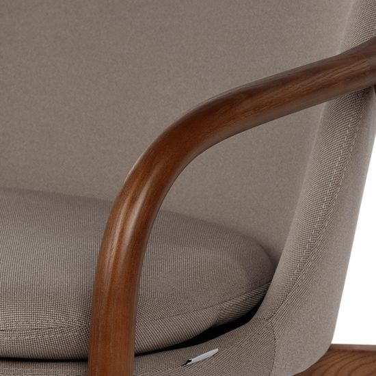 Кресло Aleman натуральное дерево и коричневая ткань 
