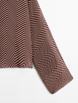 Massimo Dutti Блуза из струящейся ткани с геометрическим принтом, бургунди