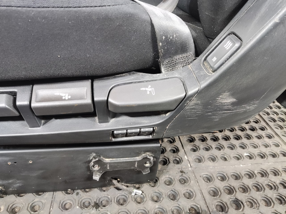 Сиденье водительское пневматическое 2018г