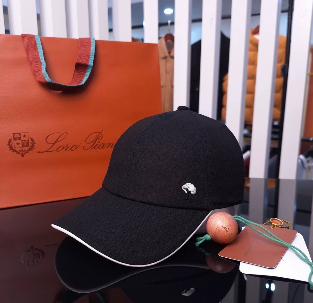 Бейсболка Loro Piana