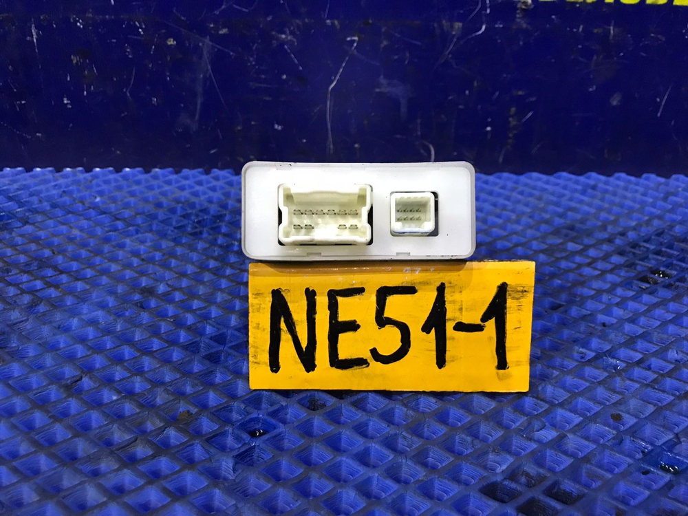 Блок управления NISSAN ELGRAND 2005