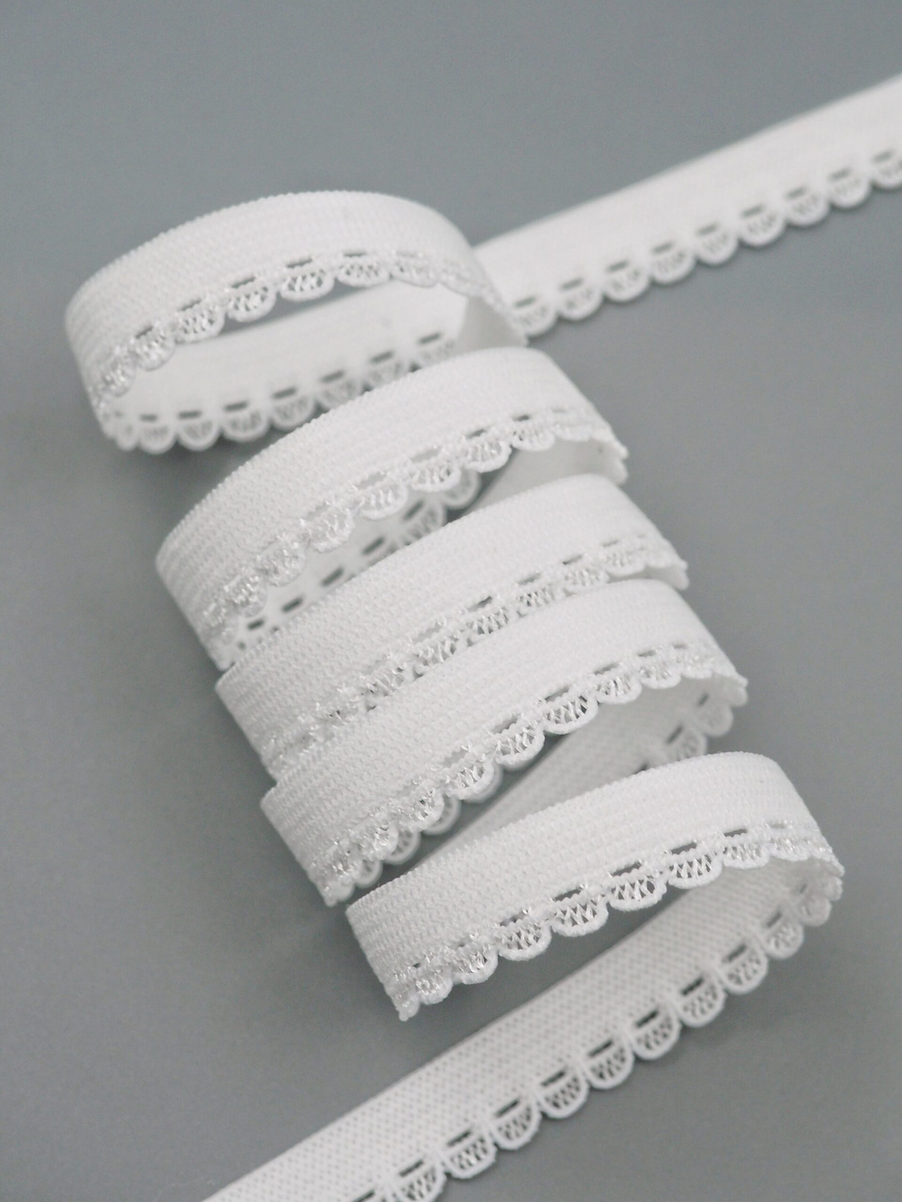Бельевая резинка белая ажурная ширина 10 мм с учетом фестона
