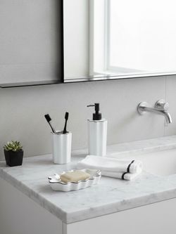 Диспенсер для жидкого мыла Camellia, белый