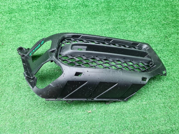 Решетка перед. бампера Mercedes G W463 (18-24) AMG