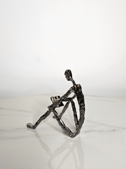 Статуэтка Reading Man