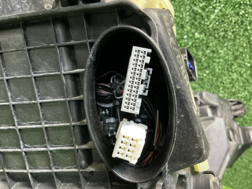 Фара правая Genesis G90 (2018-2022) LED