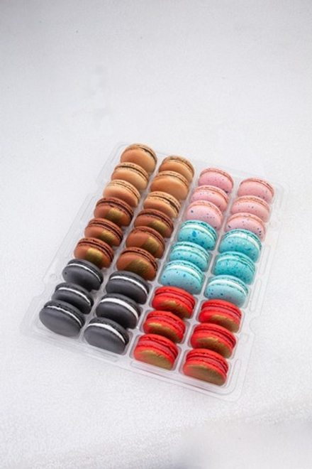 Пирожные "МАКАРОНС" 36шт (бабл гам, горгонзола, облепиха, малина, кленовый пекан, клубника))