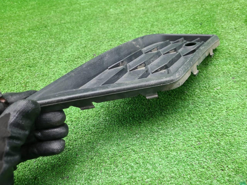 Решетка переднего бампера левая VW Tiguan 2 16-20