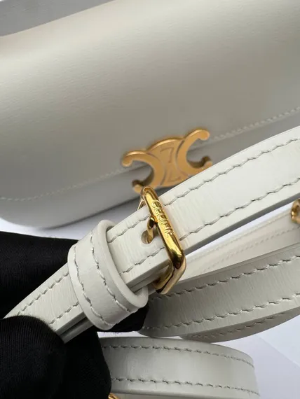 Сумка CELINE LOLA IN SHINY CALFSKIN белый
