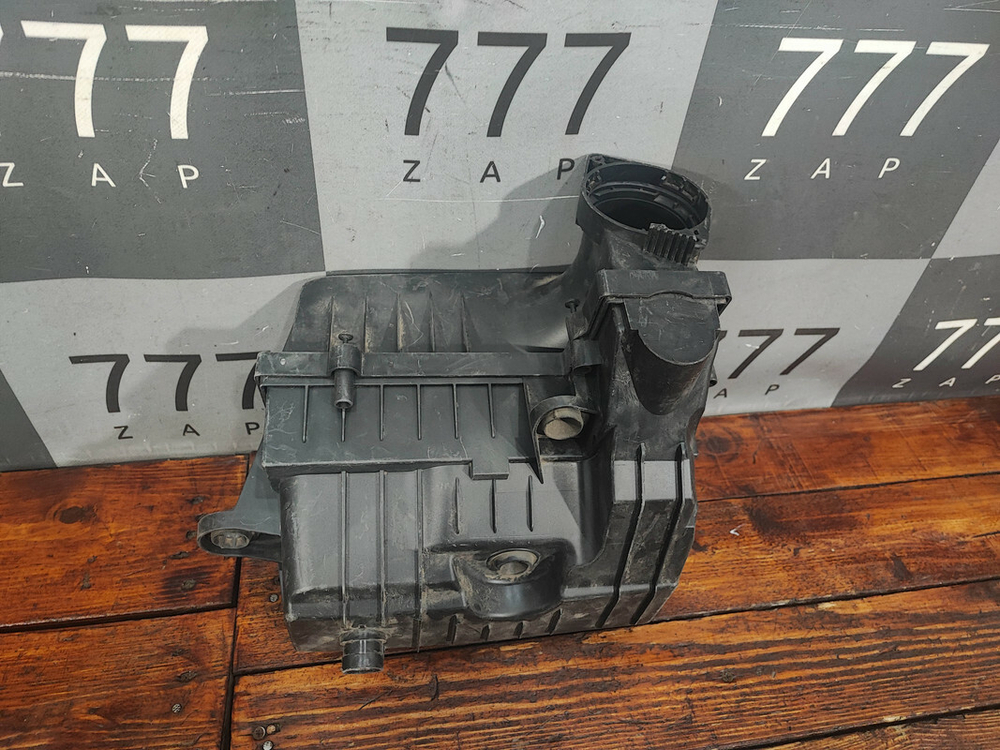 Корпус воздушного фильтра Volkswagen Tiguan 2 16-нв Б/У Оригинал 5QF129607D