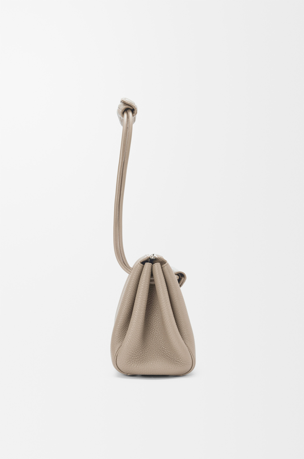 Loewe Маленькая сумка Madrid из мягкой зернистой телячьей кожи, цвет глины
